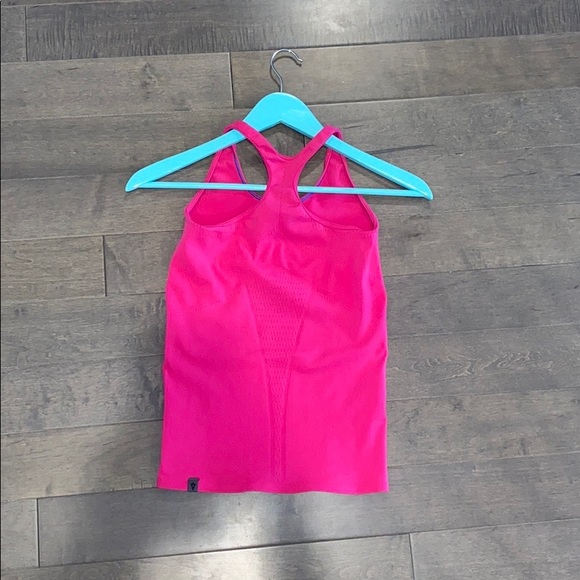 Ivivva tank - Picture 2 of 3